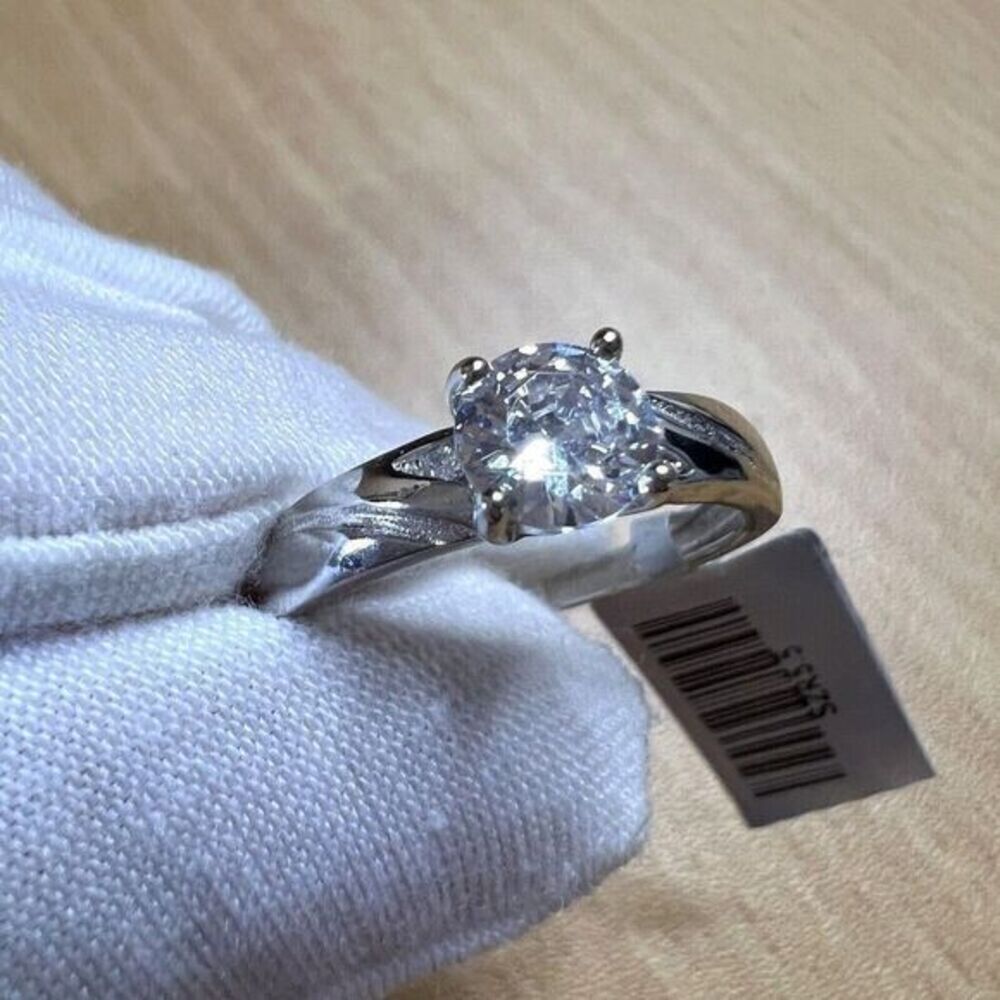 925 Sterling Silver Cubic Zirconia Solitaire Ring Women's Size 8 Rhodium Finish